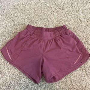Lululemon Hotty Hot low-rise lined shorts 4”
